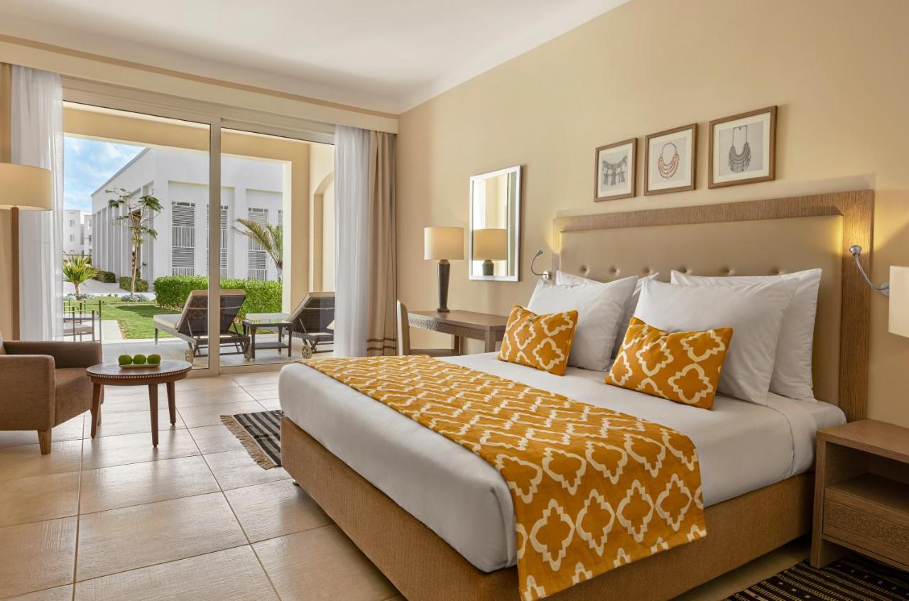 Steigenberger Resort Alaya Marsa Alam - Red Sea - Adults Friendly 16 Years Plus Coraya Bay Exterior foto A bedroom at the Hilton Sharm El Sheikh